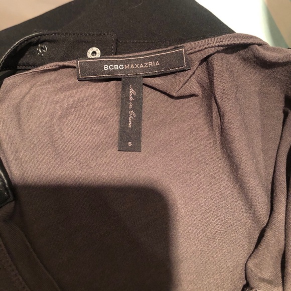 BCBG t-shirt with open back - Picture 5 of 5